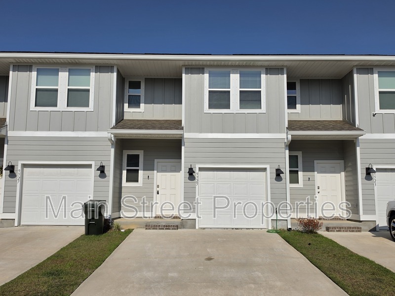 Pensacola Townhome: 9525 Nature Creek Circle