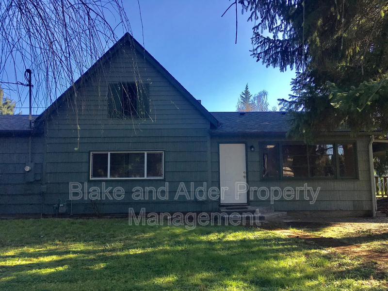 Milwaukie House: 11632 SE Beckman Ave