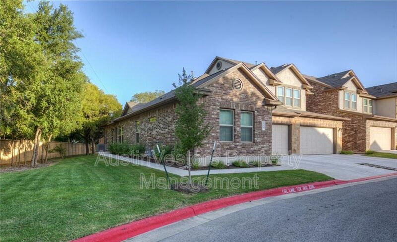 Cedar Park House: 2304 S Lakeline Blvd