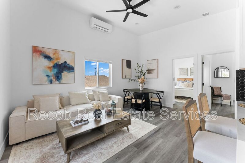 San Diego House: 2722 Nye St