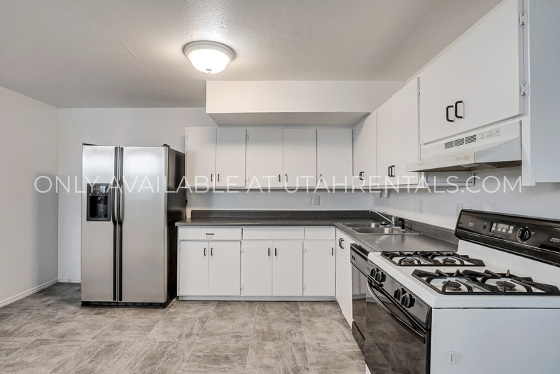 Mapleton Condo: 1352 N 1000 W