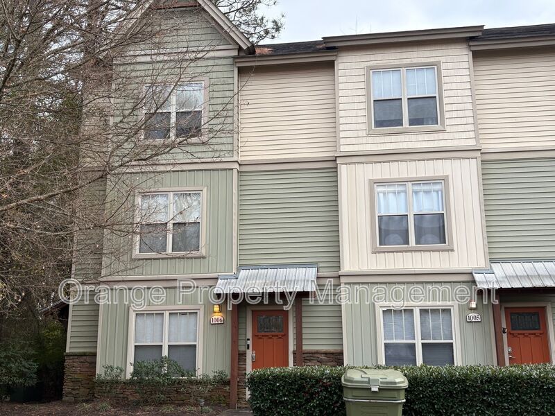Clemson House: 204 Kelly Rd Unit 1006