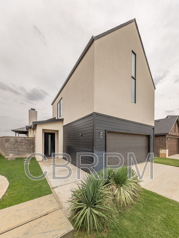 Lubbock House: 18 Wilshire Boulevard