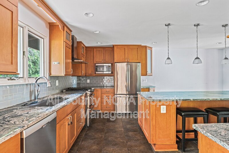 Main Rental Photo 20
