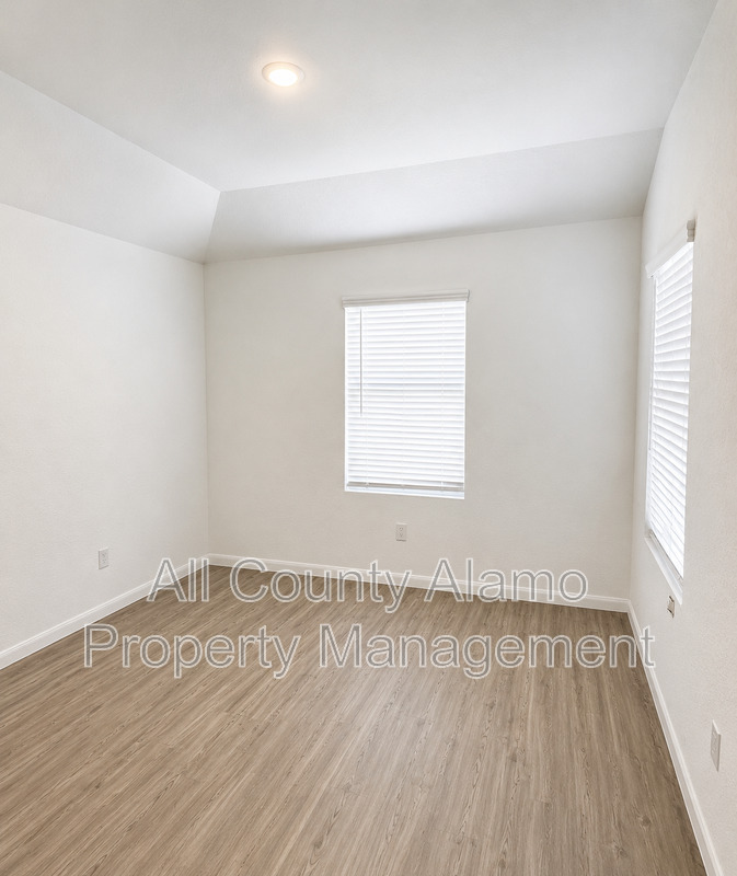 Main Rental Photo 13