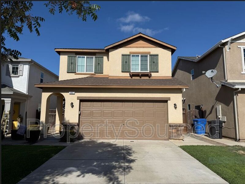 Manteca House: 1447 Hearthsong Drive