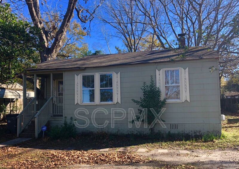 N. Charelston House: 2653 Lawrence Ave