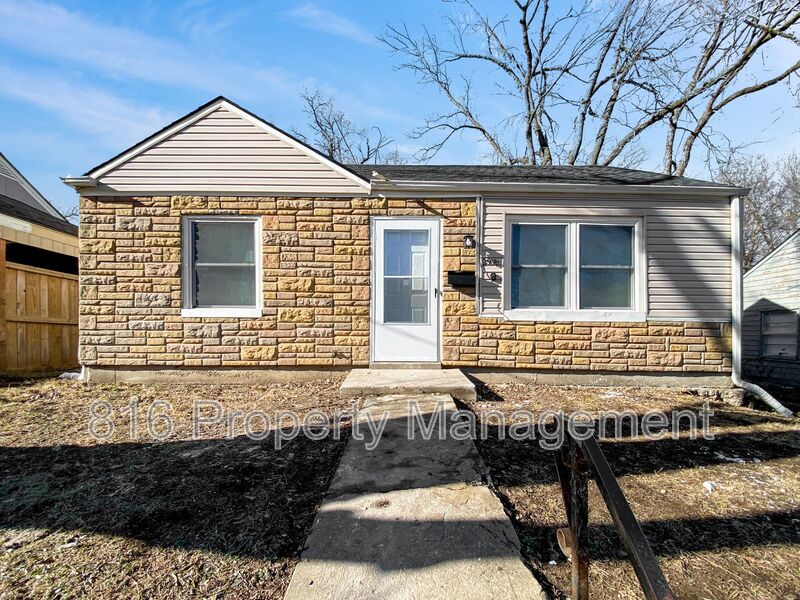 Kansas City House: 2918 S 51st St