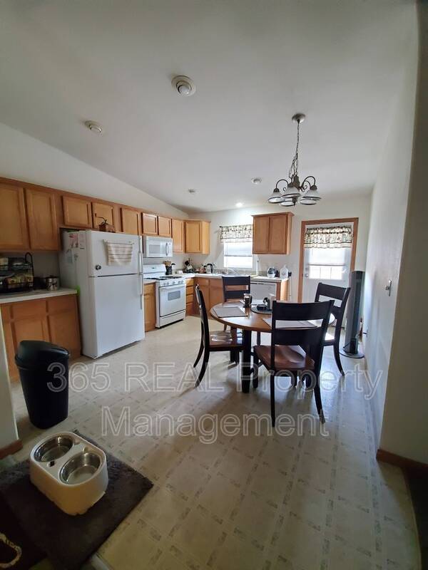 Milliken House: 644 School House Drive