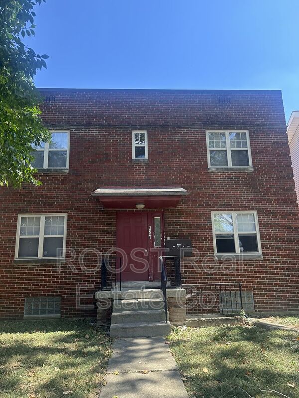 Columbus House: 1048 Berkeley Dr.