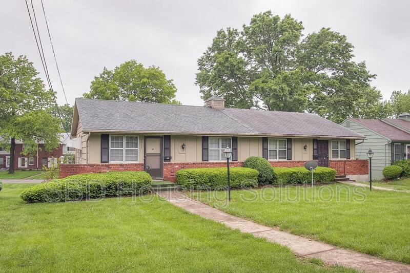 Raytown Condo: 8017 E 87th St