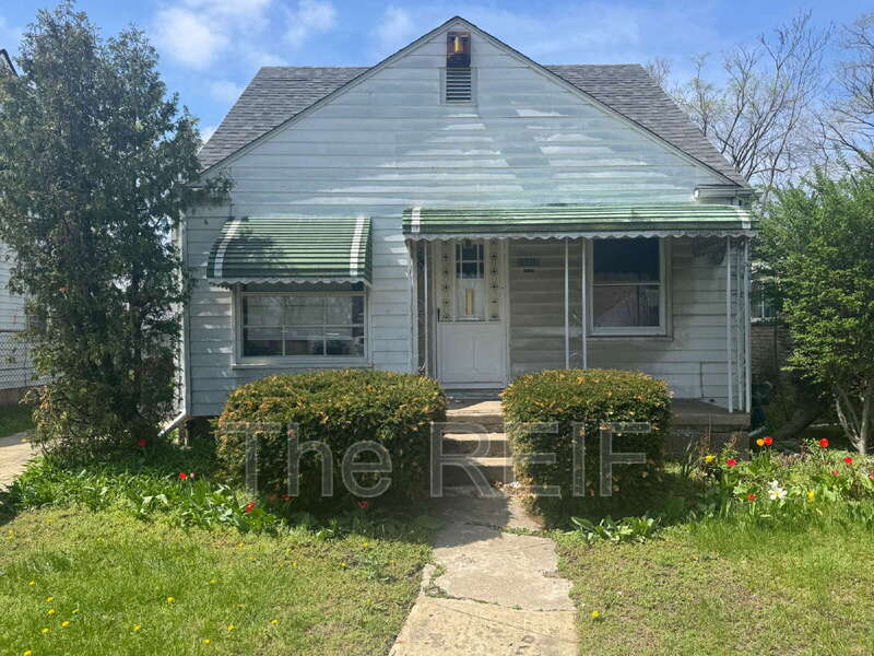 Detroit House: 20009 Wisconsin St