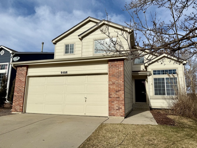 Highlands Ranch House: 9508 Cove Creek Dr.