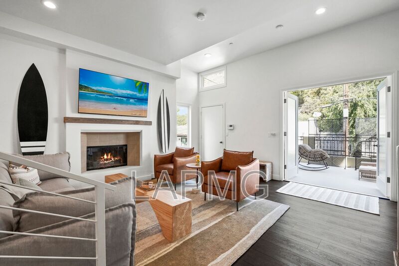 Beverly Hills House: 9842 Portola Drive