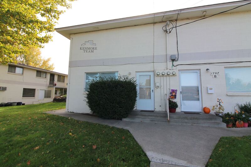 Kennewick Condo: 1707 W 7th