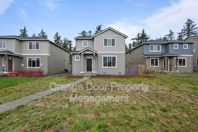 Shelton House: 204 Basil Avenue