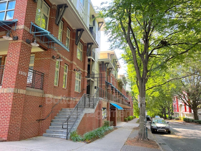 Charlotte Condo: 1101 W 1St St