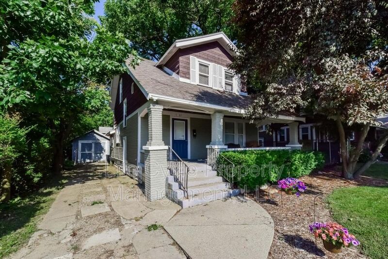 Grand Rapids House: 1261 Union St NE