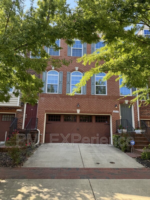 Upper Marlboro Townhome: 2213 Congresbury Pl