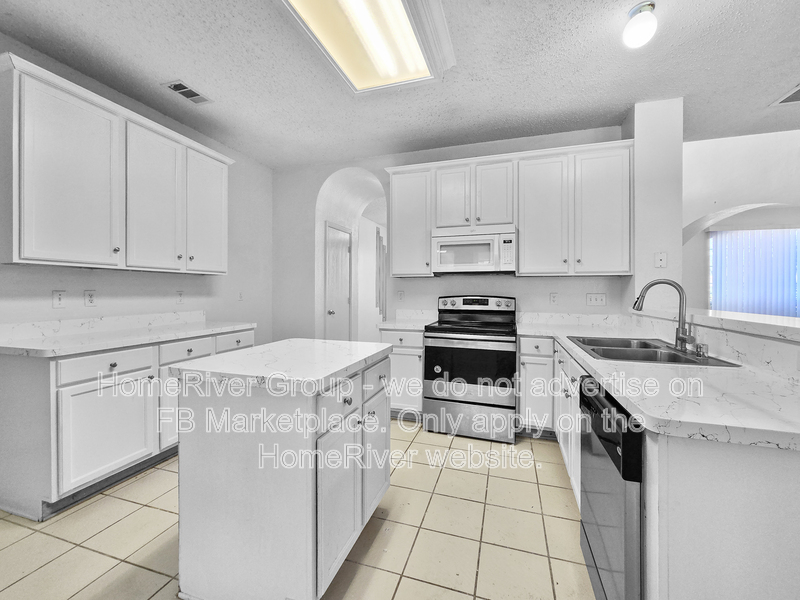 Grand Prairie House: 4427 Malvern Hill Rd