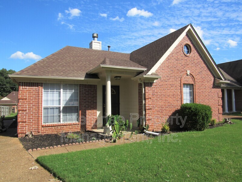 Memphis House: 3794 Walden Meadow Drive