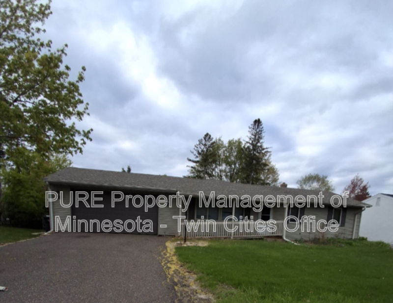 White Bear Lake House: 2299 Randy Avenue