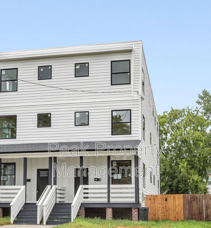 Richmond House: 1322 N 31st St