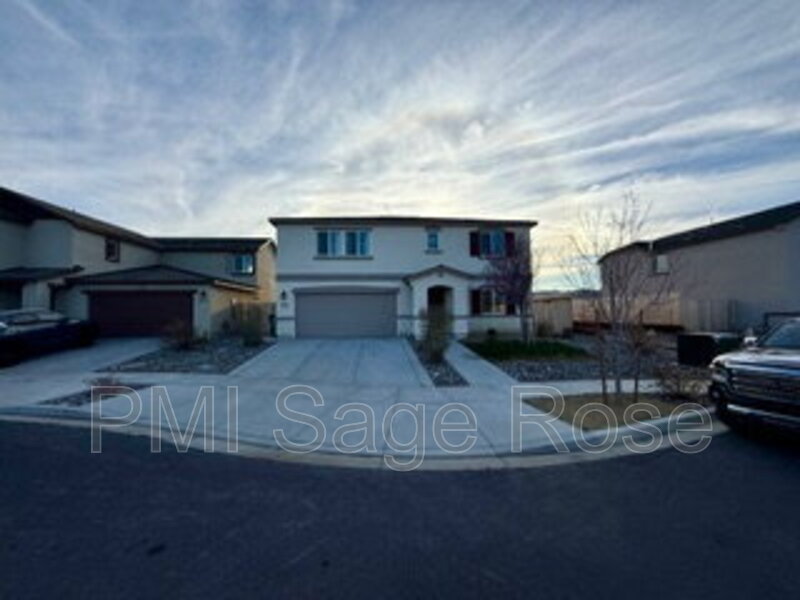 Reno House: 8932 Coyote Bluff Dr.