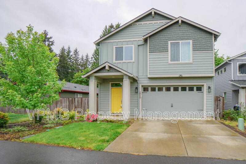 Vancouver House: 2904 Northeast 161st Court
