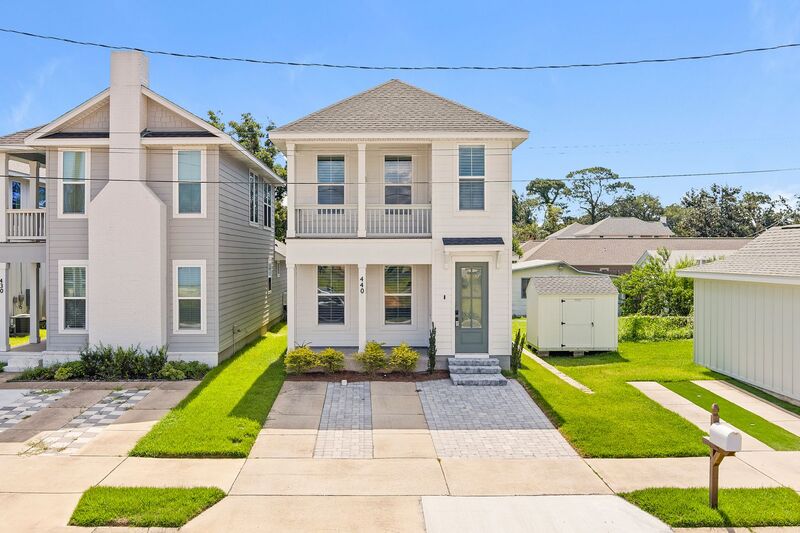 Pensacola House: 440 South F St.