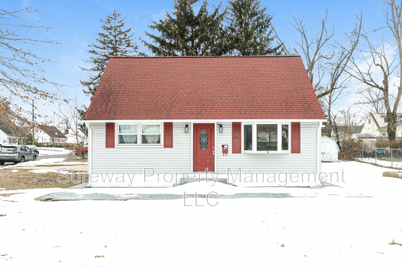 Ewing House: 953 Terrace Blvd