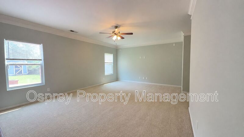 Spacious 4-Bedroom Norfolk Home with Fenced Yard, Deck & 2-Car Garage - Photo 8