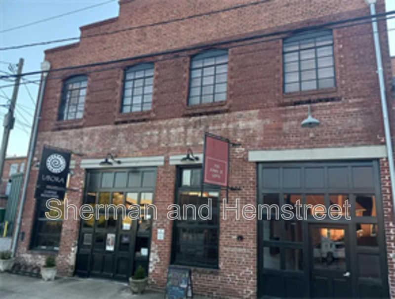 Augusta House: 1130D Jones Street