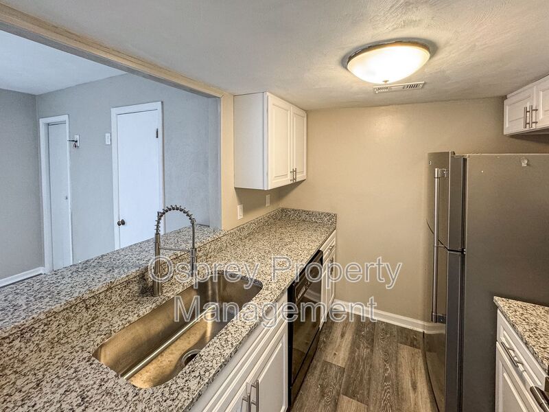 Completely renovated 2 bedroom, 1.5 bath townhome in Western Branch! 