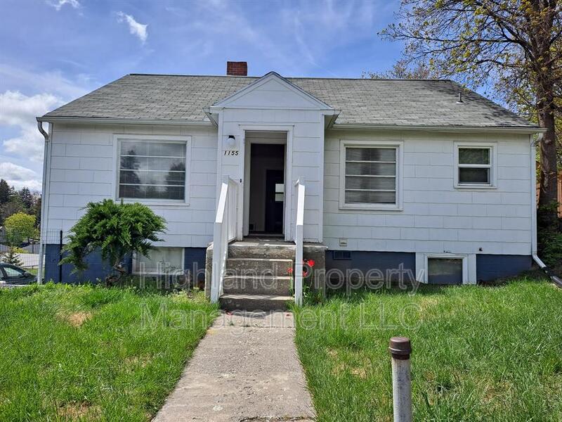 Pullman Condo: 1155 1/2 NE Lake St