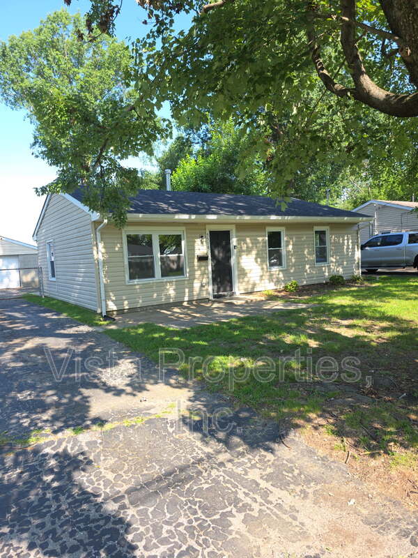 Louisville House: 5510 Halstead Avenue