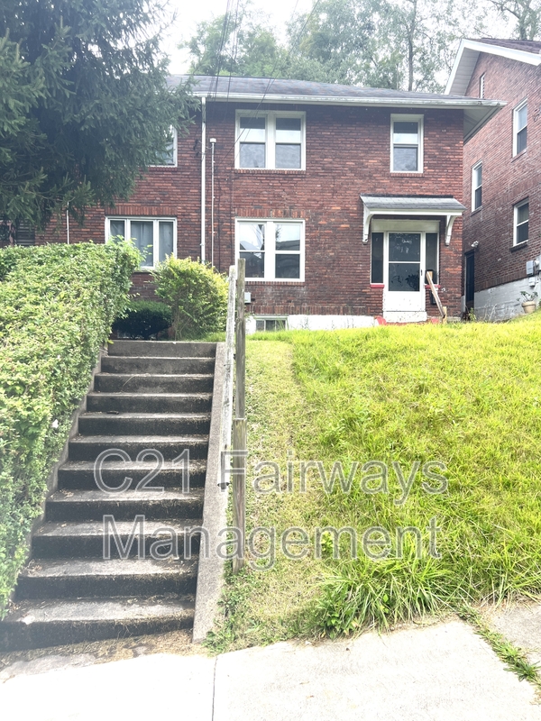 Clairton House: 231 Connecticut Ave