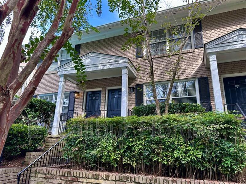 Atlanta House: 2232 Dunseath Ave Nw
