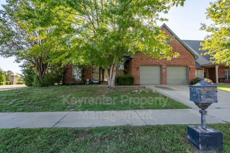 Request a Viewing for 406 N Emerson Tenant Turner