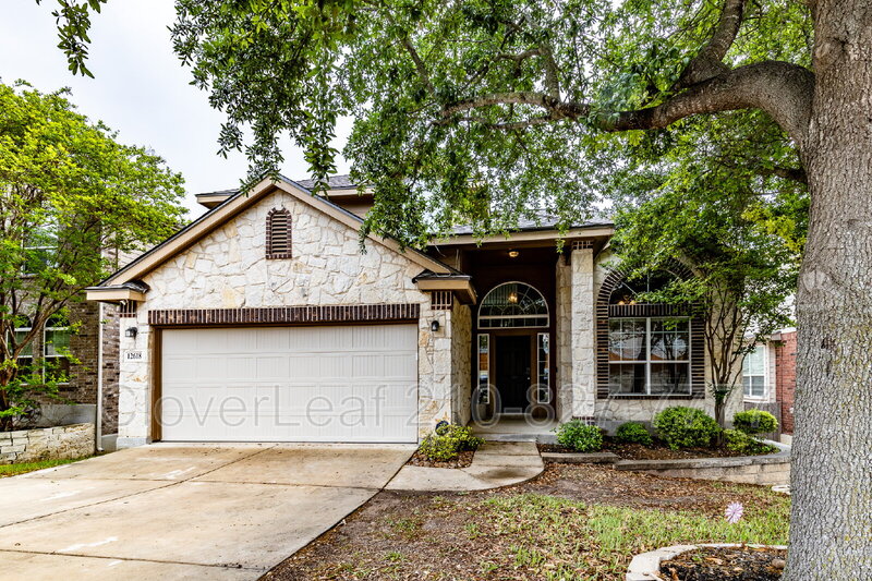 San Antonio House: 12618 Red Maple Way