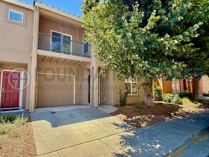 Novato House: 75 Gann Way