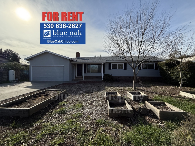 Durham House: 9109 Midway