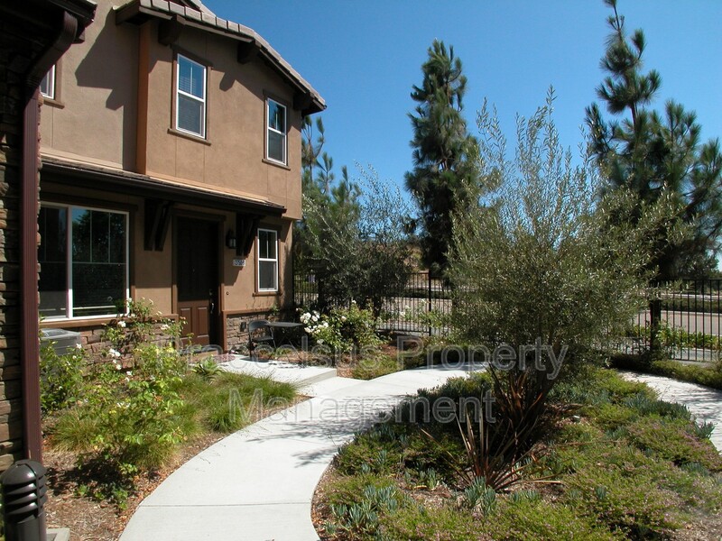 Chula Vista Townhome: 2750 Sparta Road