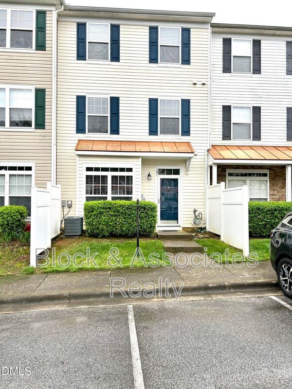Raleigh Condo: 2210 Raven Road