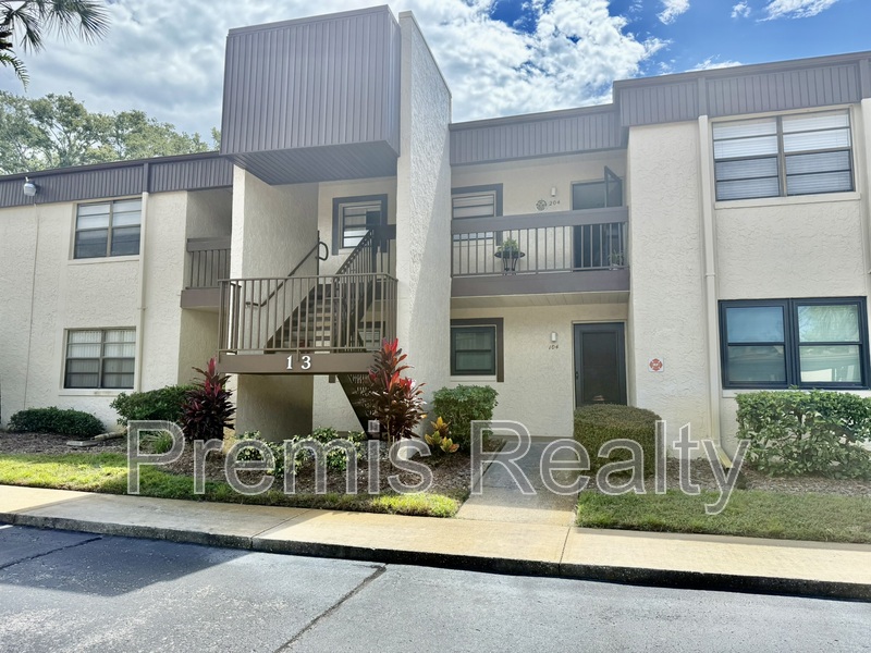 Clearwater Condo: 2400 Winding Creek Boulevard 13-104