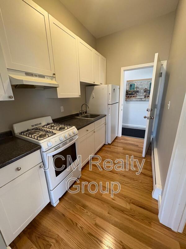 Lynn Condo: 20 High Street