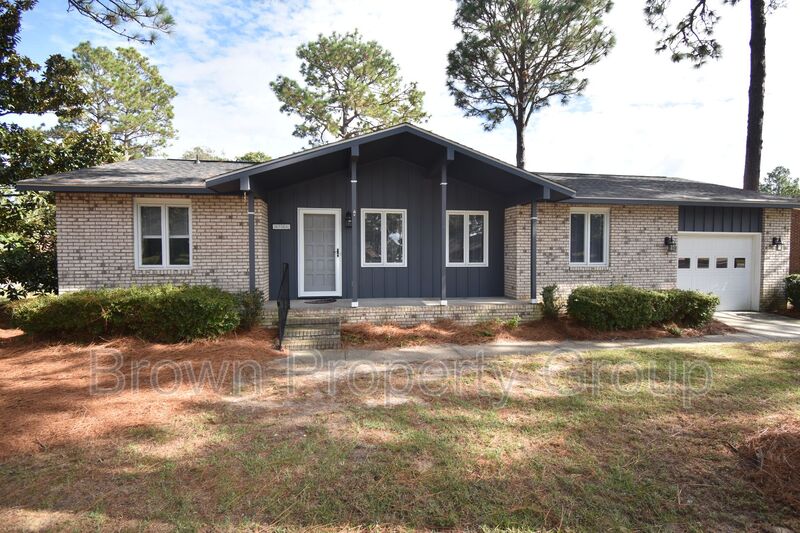 Hope Mills House: 5733 Archer Rd