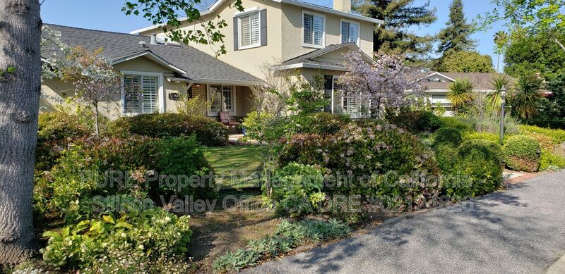 Mountain View House: 1158 Fordham Way