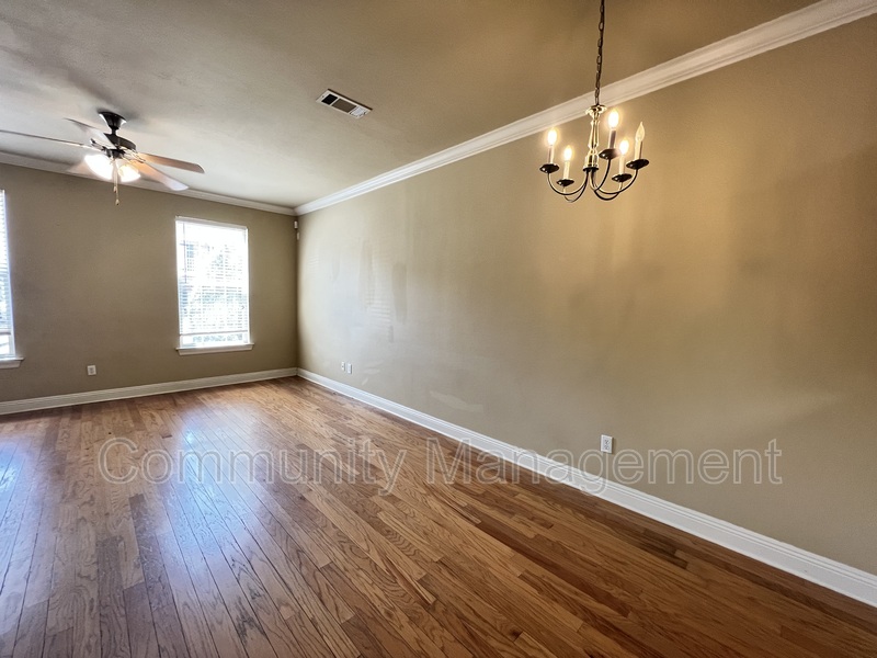 Baton Rouge Condo: 2104 Mt Hope Aly