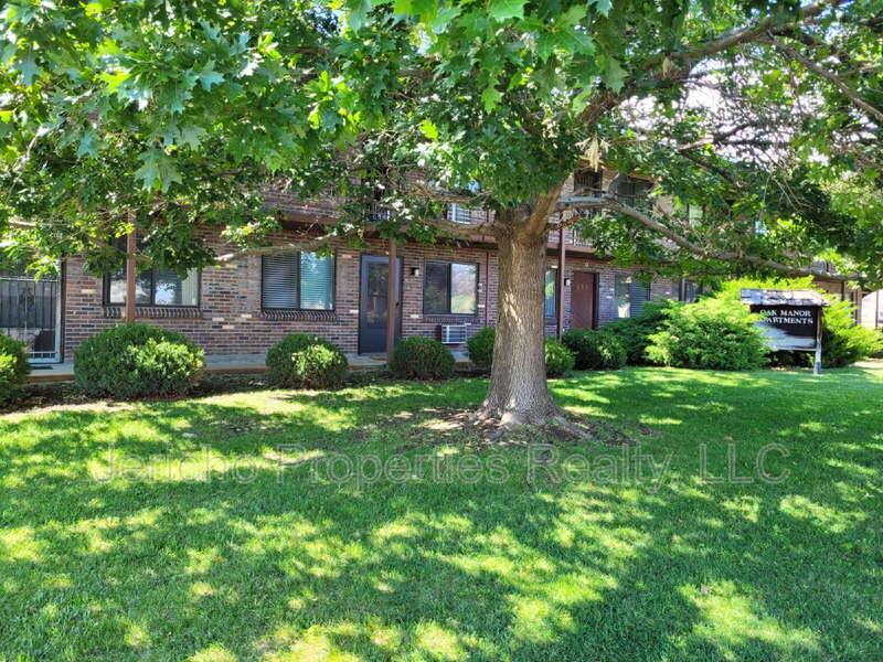 Lakewood Condo: 633 Oak Street